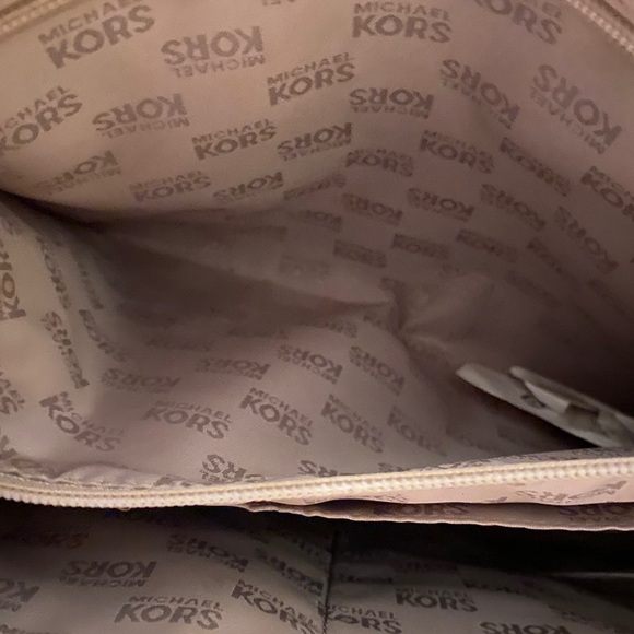 Authentic Michael Kors Large tote - Picture 8 of 11